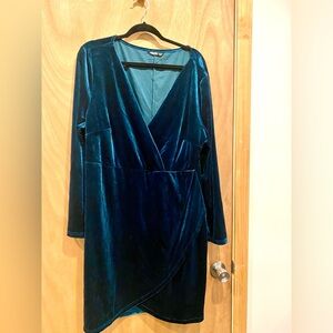 Elegant Teal Velvet Wrap Dress